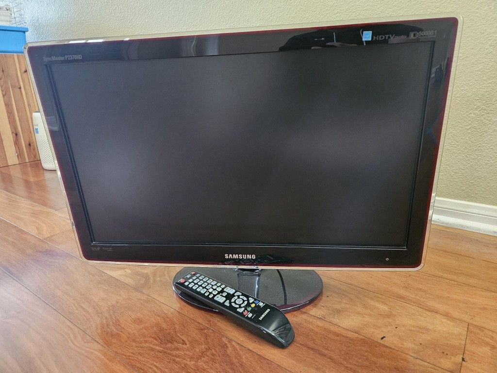 Samsung SynMaster P2370 23" Wide-screen Full HD Monitor T.V.