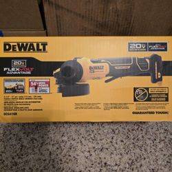 DEWALT
20V MAX Cordless Brushless 4.5 - 5 in. Paddle Switch Angle Grinder with FLEXVOLT ADVANTAGE (Tool Only)