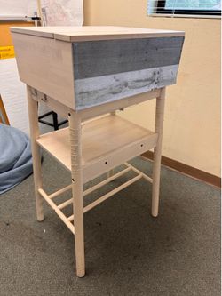 Standing Desk/podium
