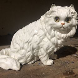 Vintage Porcelain Persian Cat Figurine 
