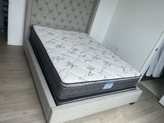 NEW MATTRESS QUEEN SIZE PLUSH WITH BOX SPRING