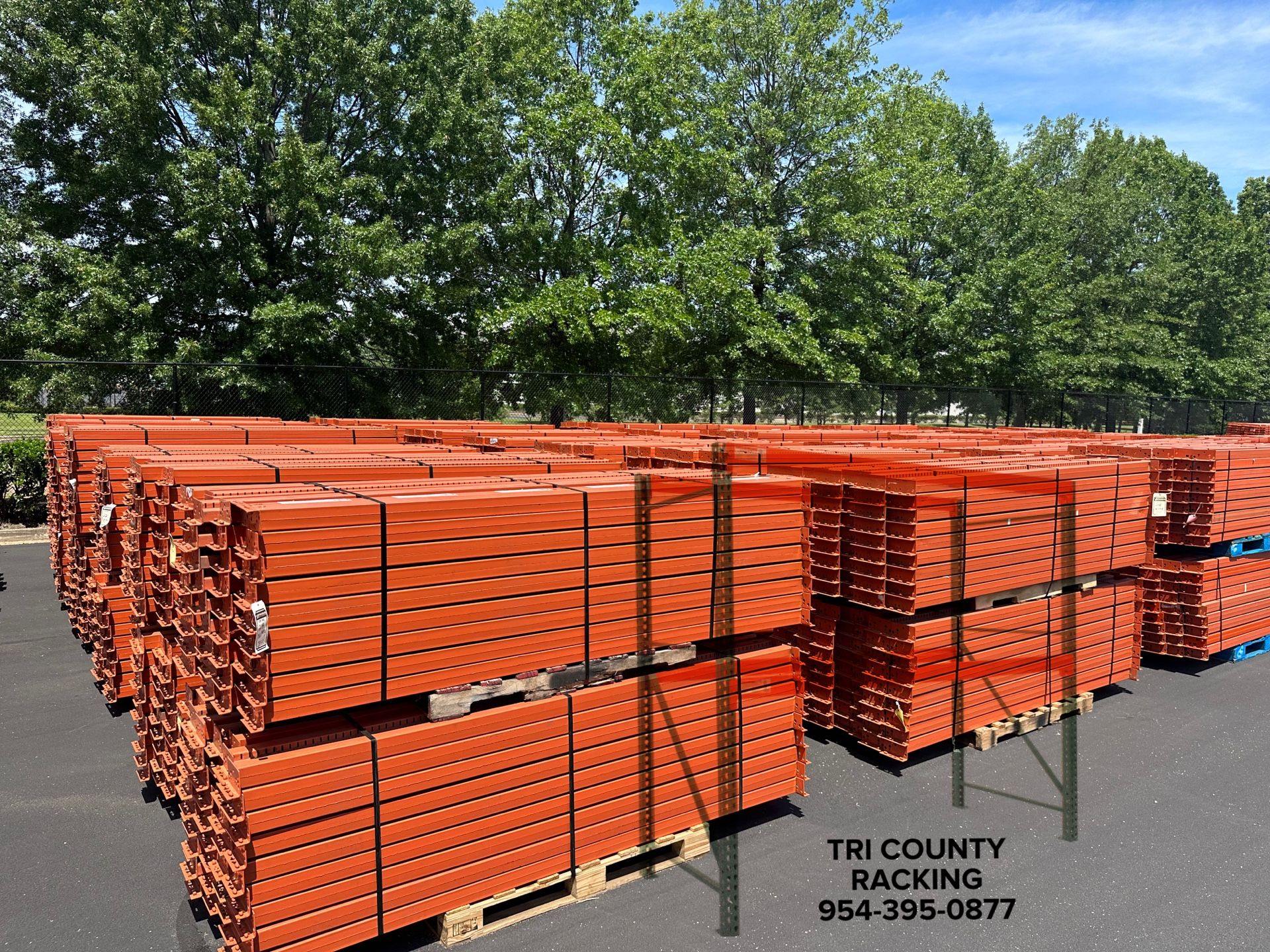 96β Beams Tear Drop Pallet Racking Warehouse Racking Racks Uprights Wire Decks Forklift