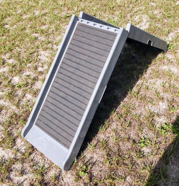 Dog Ramp, Folds/Extends