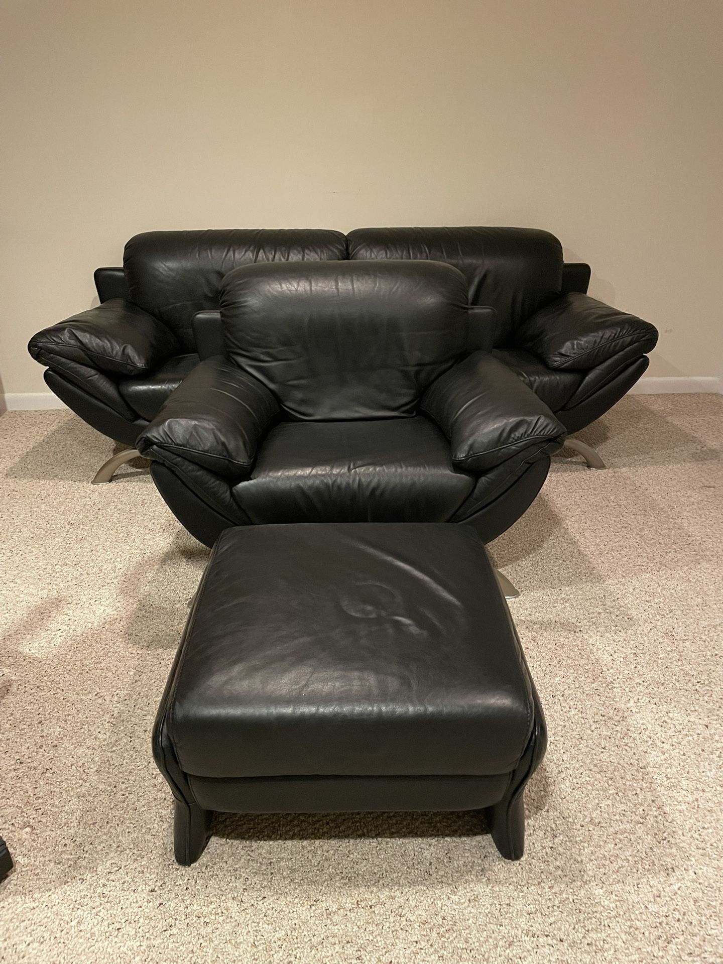 Black Leather Sofa Trio