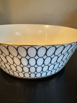 Wedgewood Serving Bowl