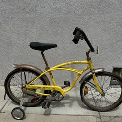 Vintage Schwinn Stingray 1967 Yellow Bicycle 