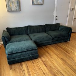 Excellent Condition Sofa Couch Green Plush Sleeper Futon Living Room Foot Rest Ottoman Set