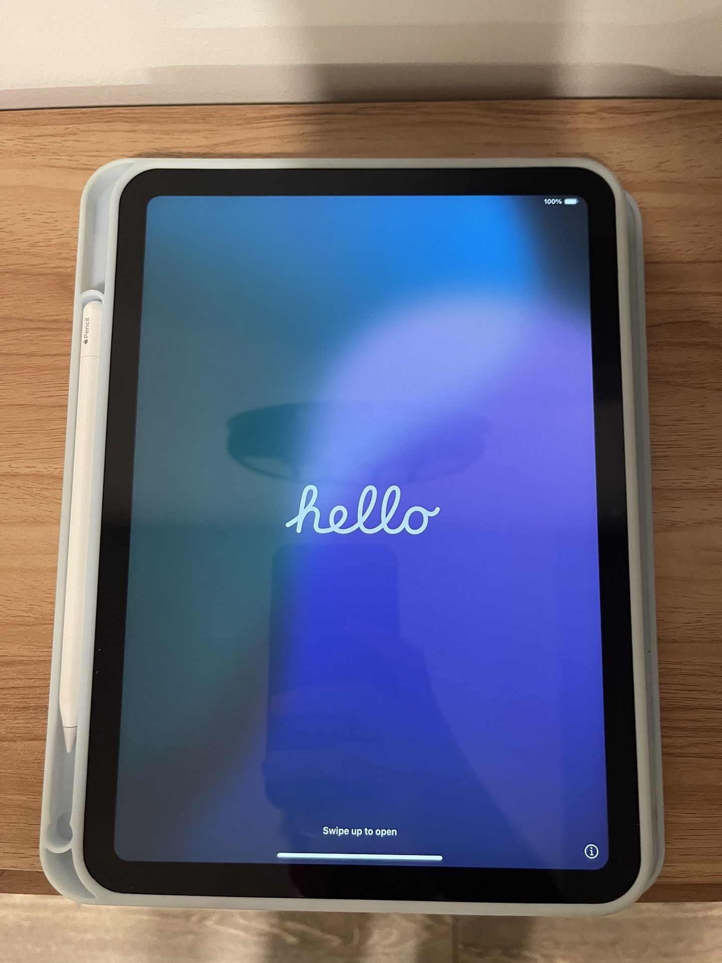 iPad 10th Gen – 256GB – With Apple Pencil + Case + Charger (Excellent Condition)