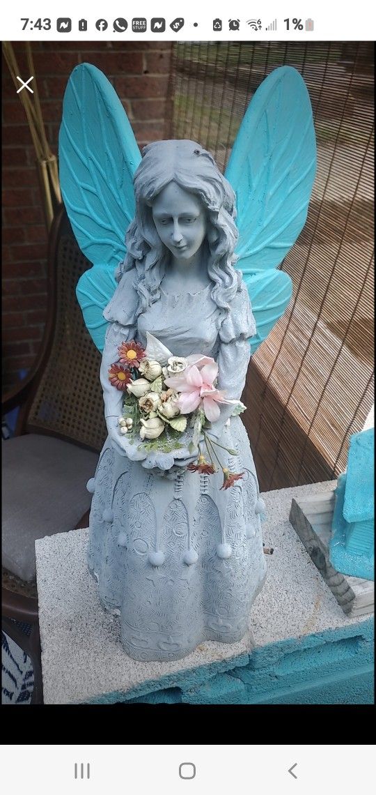 Outside Angel Statue