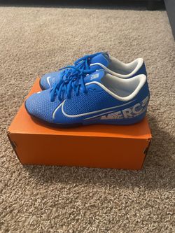 Brand New Kids Soccer Shoe