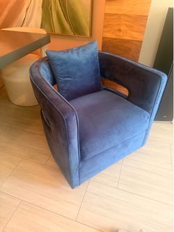 Navy Blue accent chair! Make. BEST OFFER!