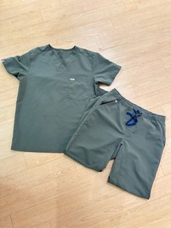 WEARFIGS MENS SCRUBS 5 SET BUNDLE MEDIUM