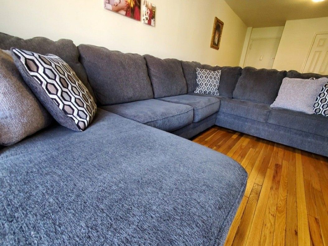 Sectional Couch 