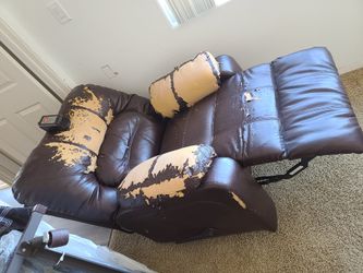 Leather Recliner/ Reclinable Piel