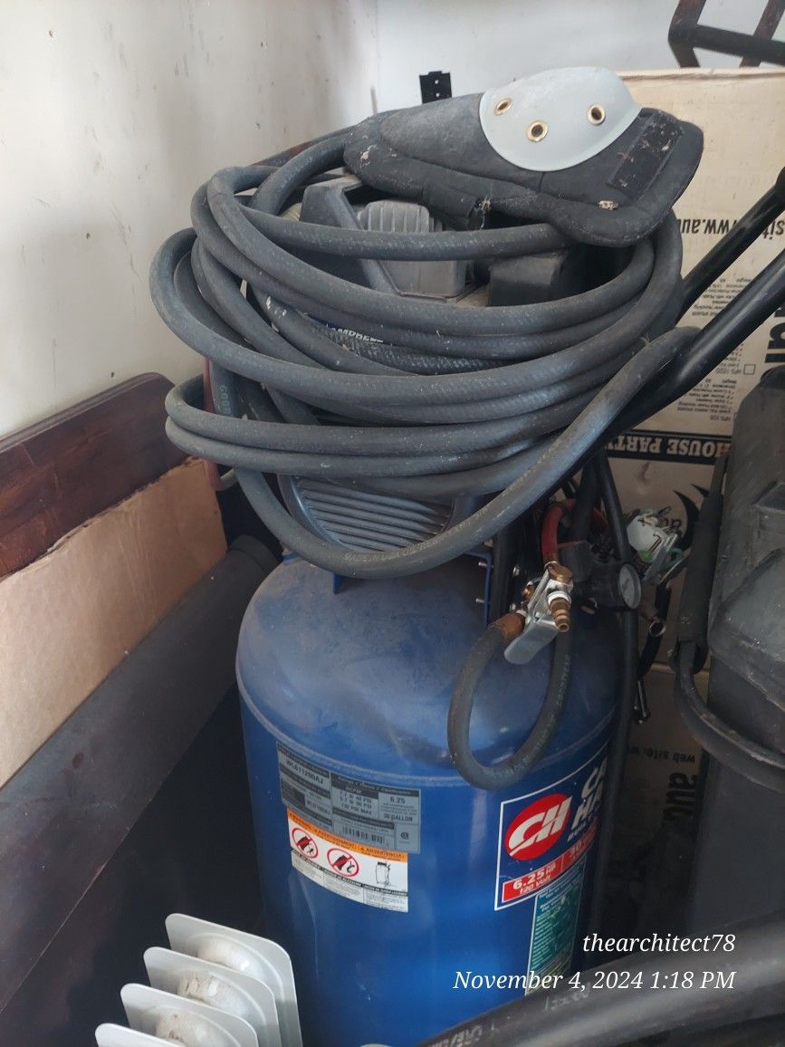 Campbell Hausfeld 26 Gallon Single Stage Protable Vertical Air Compressor