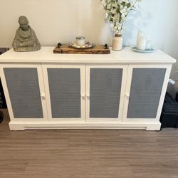 Large TV / Entertainment Stand $100 OBO 