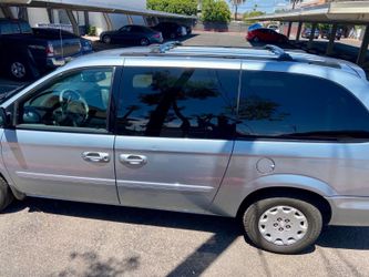 2004 Chrysler Town & Country