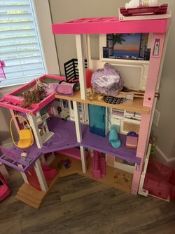 2 Barbie Dream houses With Barbies, Clothes, Ect. All Must Go