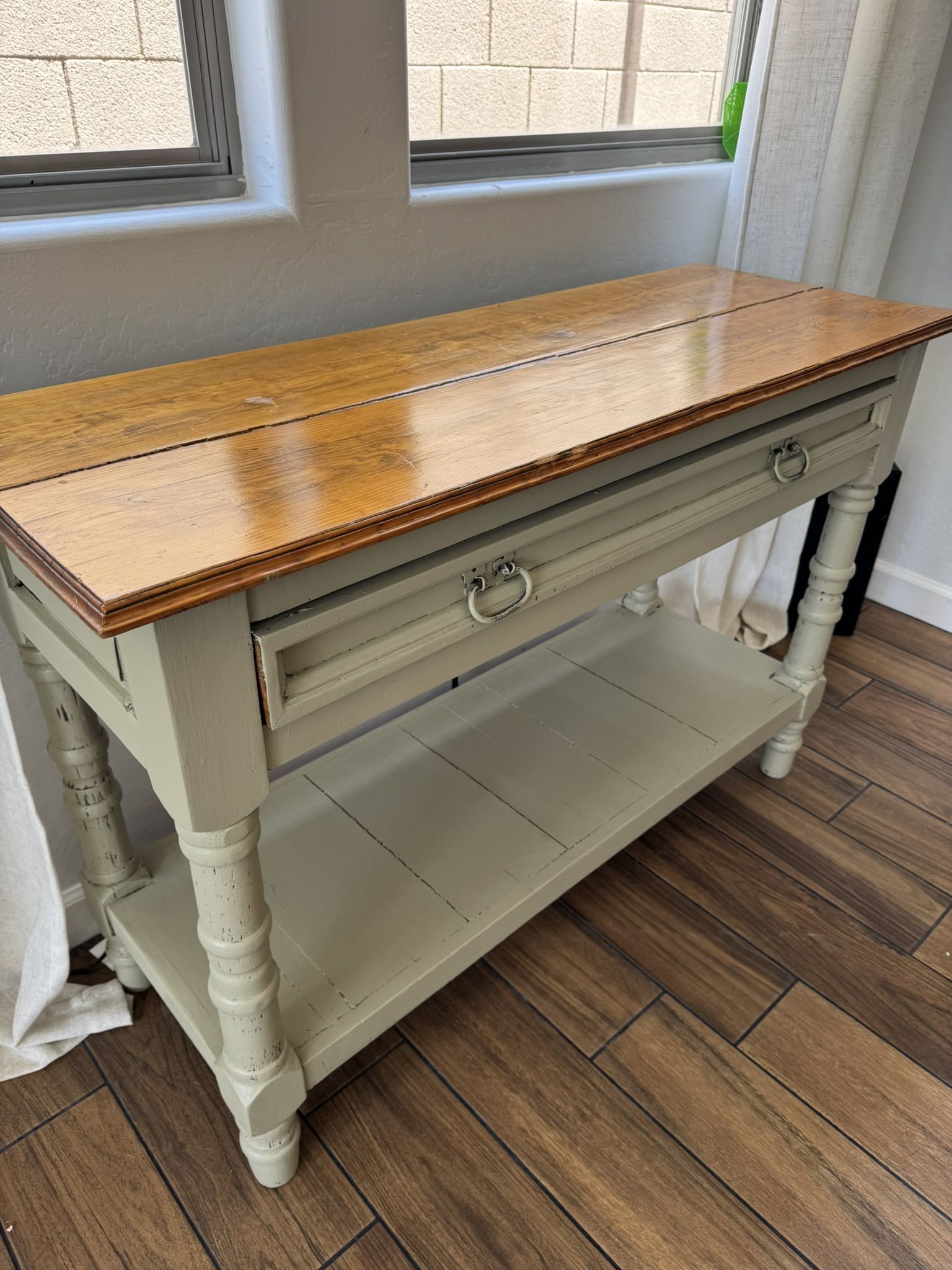 🌾 Rustic Farmhouse Console Table – Two-Tone Wood & Painted Finish