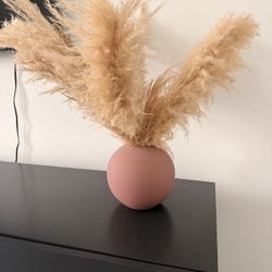 Bubble Vase with Pampas Grass Decor