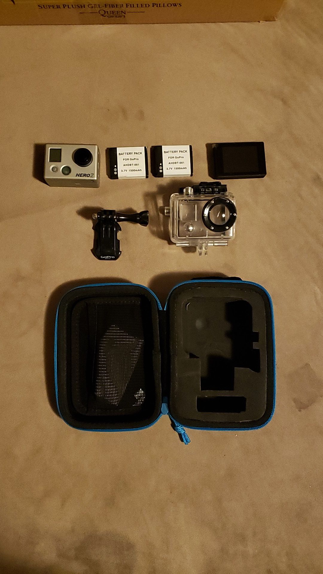 GoPro 2 w/screen, case and 2batteries