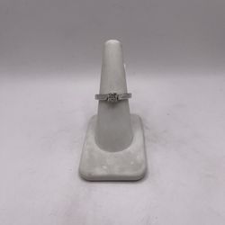 10kt Gold Diamond Engagement Style Ring 