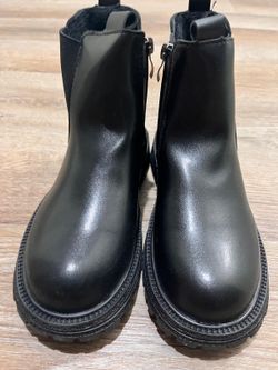 Black Chelsea Boots,  Red Heeled Boots (US big kid 2)( Approx 8.5 inches to 8.8 inches)