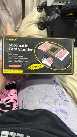 Automatic card shuffler