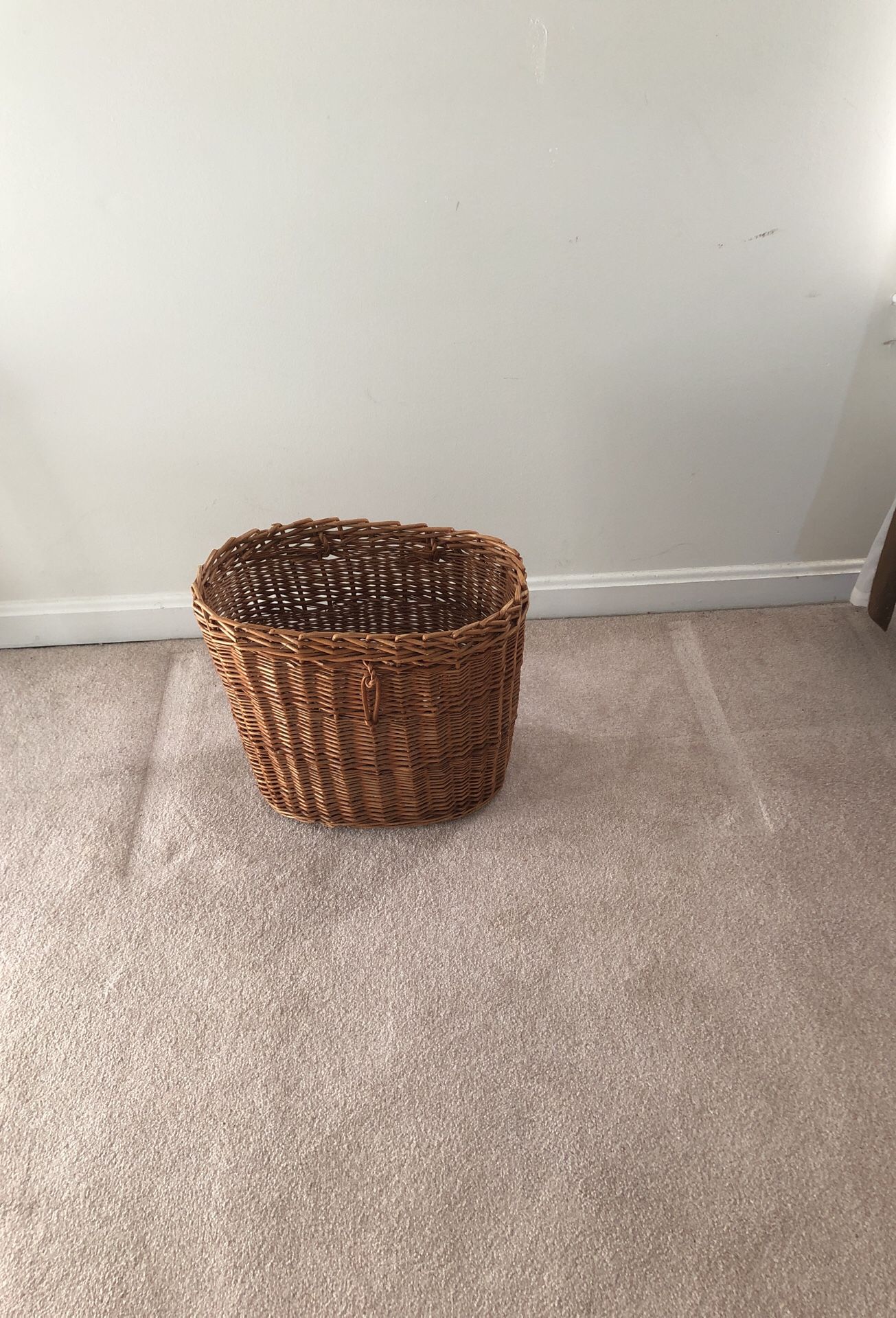 Magazine wicker basket