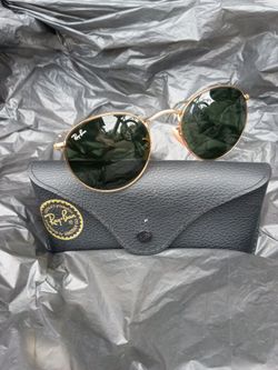 Ray-Ban Round Metal Sunglasses with Case
