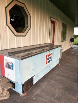 Vintage Commercial Pepsi Chest Cooler