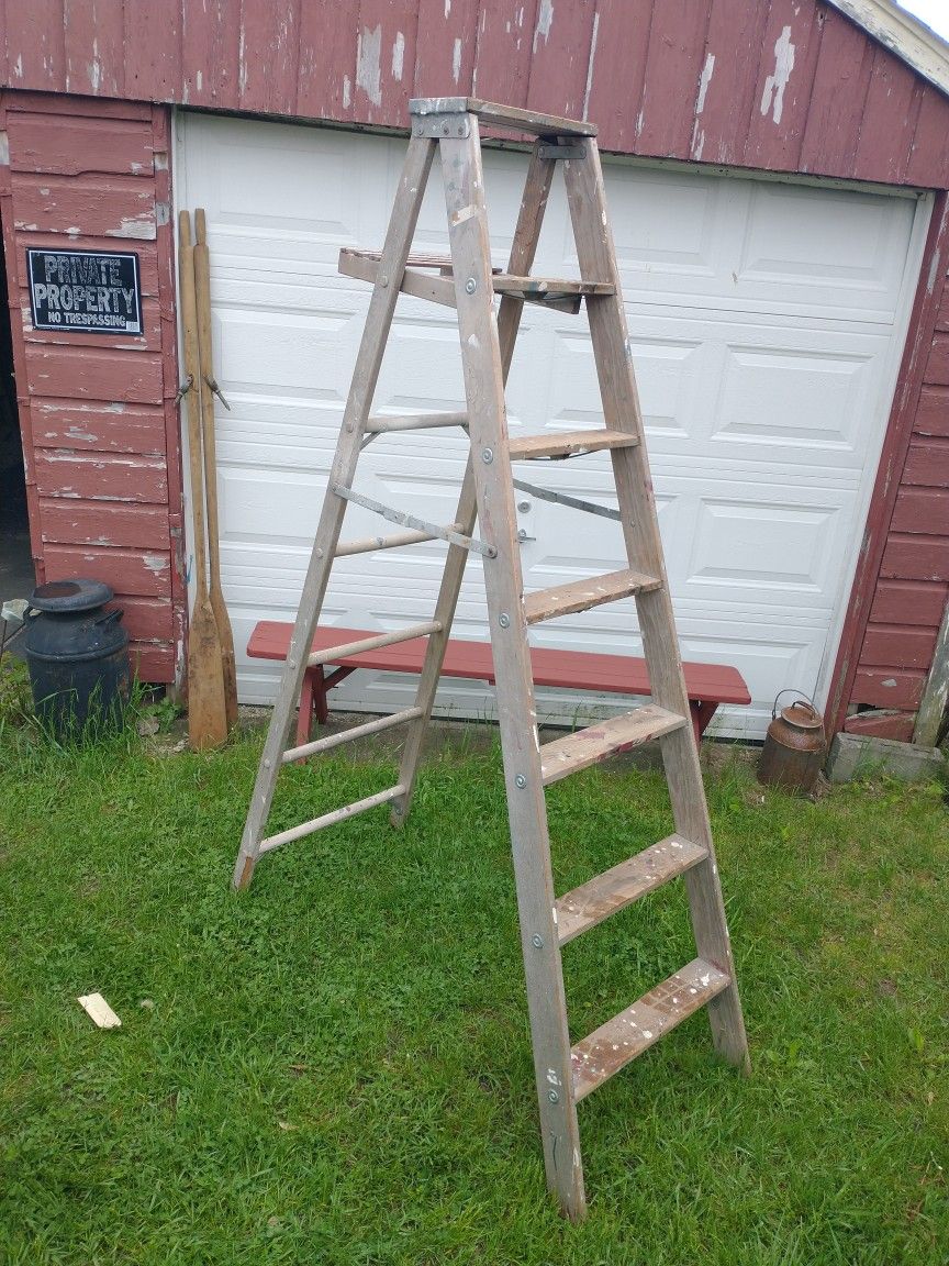 7 Ft Wood Ladder