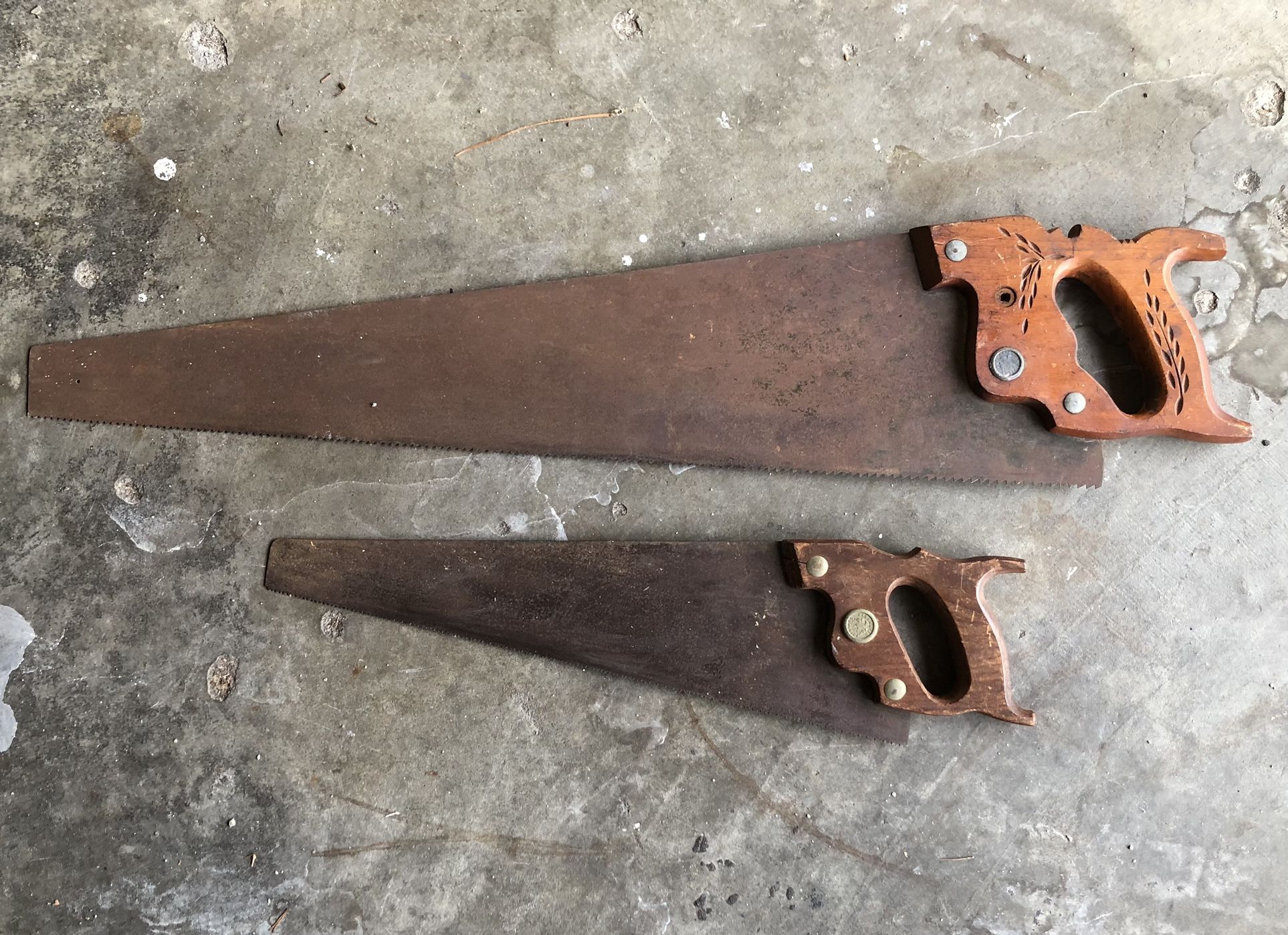 Set Of 2 Vintage Wood Handle Saws