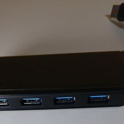 Insignia NS-PCH6430 4-Port USB 3 Travel hub