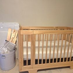 Yuzu bassinet 8-in-1 convertable crib
