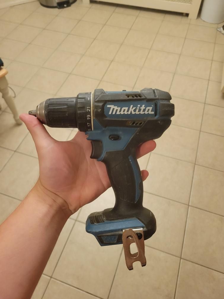 Makita Drill XFD10