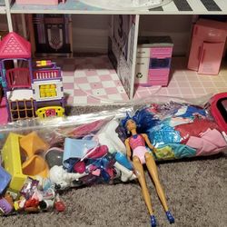 Barbie House / Toys