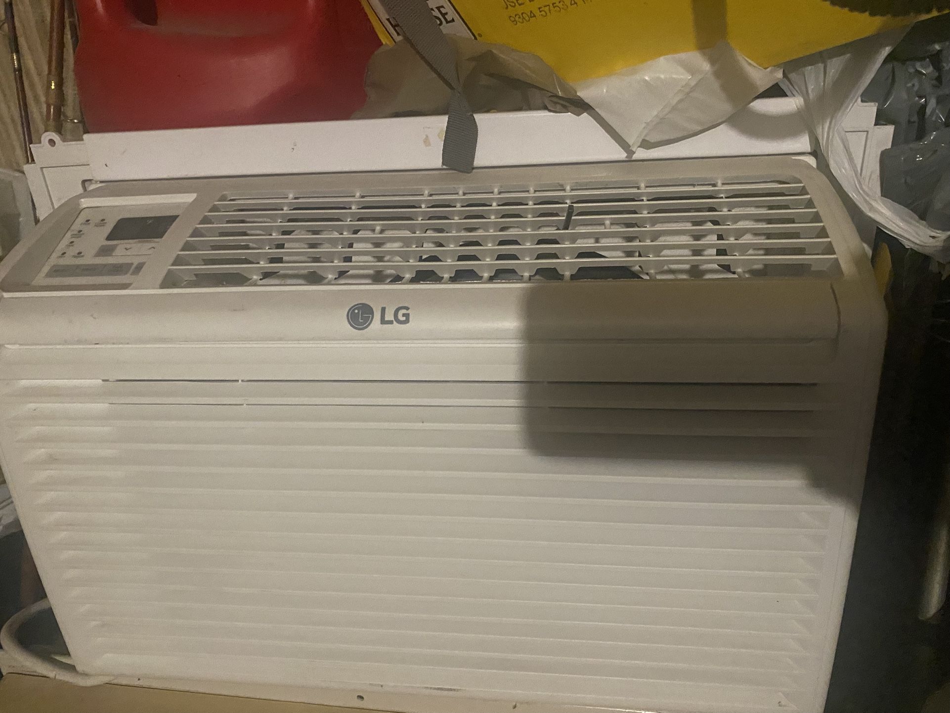 Aires Acondicionados LG But 6000