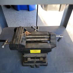 Drill Press with stand and vice