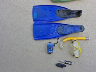 Sea Quest Snorkel Gear Bundle – Fins, Mask, Snorkel, Camera & Dive Knife