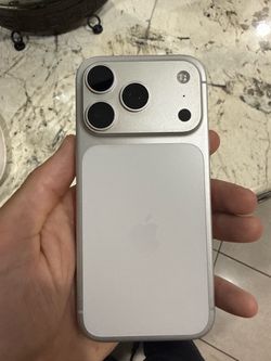iPhone 17 pro (unlocked)