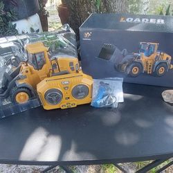 9-Channel Metal RC Wheel Loader - Remote Control Kids Construction Play Toys with Realistic Lights and Sound, 1:20 Scale