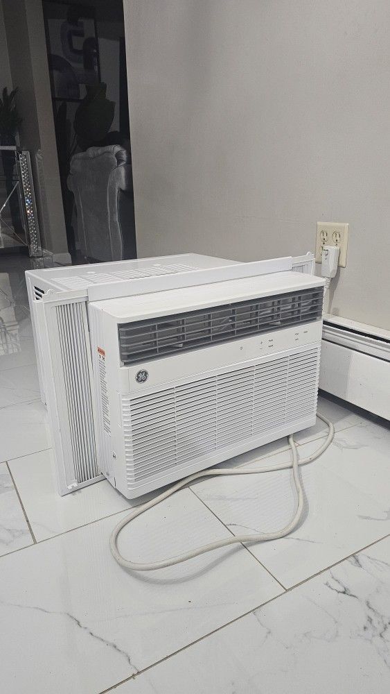 GE AIR CONDITIONER 14000 BTU