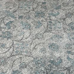 15’ X 20’ Grey, White Light Blue Rug