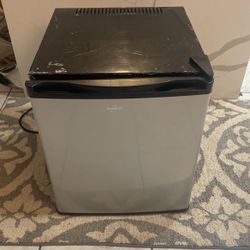 Koolatron Mini Fridge 