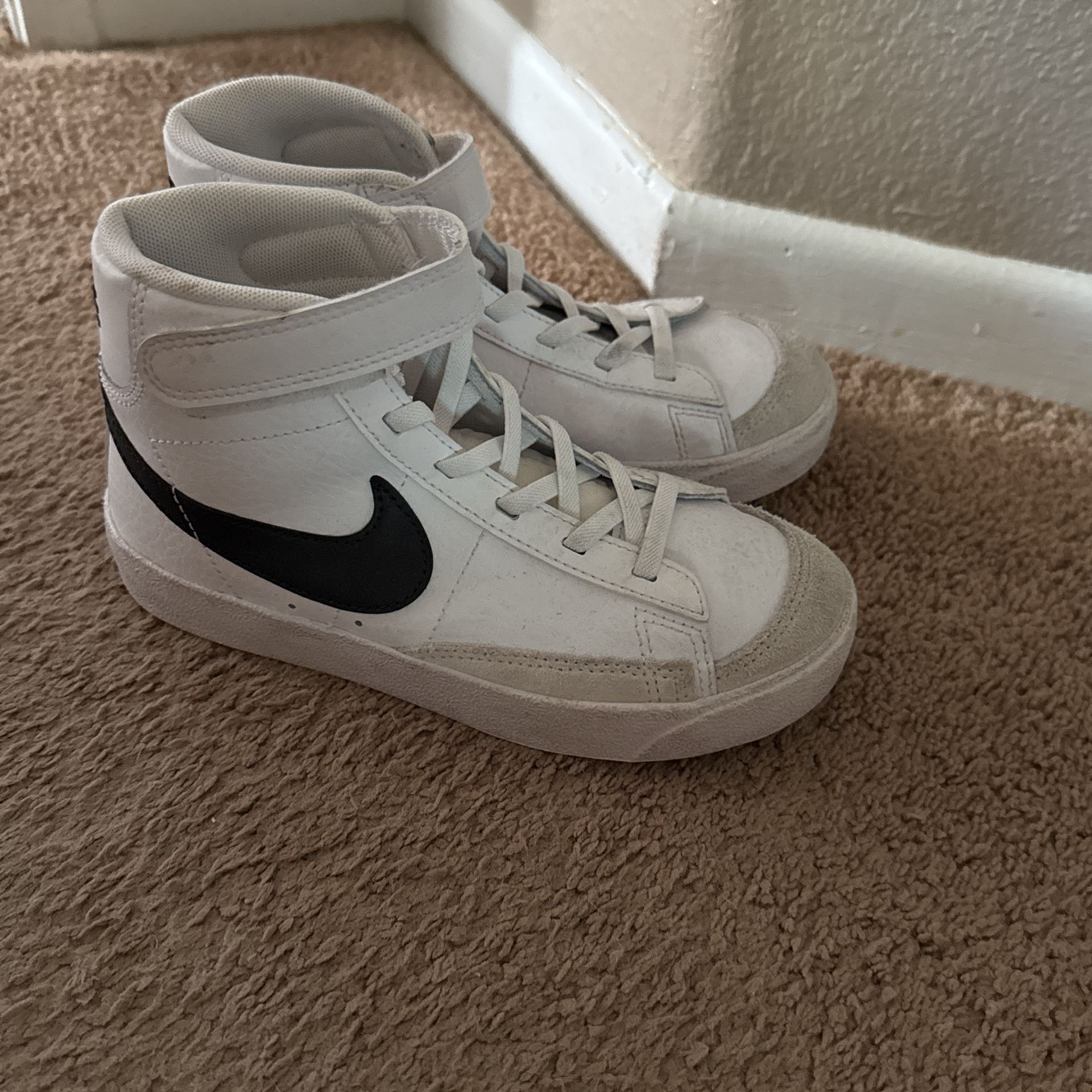 Kids Nike Blazers Sz 1