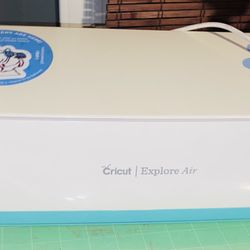 Cricut Explore Air With Original Box, Cord & Instruction Manual
