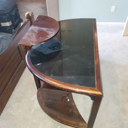 Free An Odd Little Table / Desk