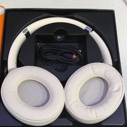 Amaya AEB-H360D over-ear wireless headphones 