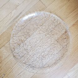 Glass Serving Plate With Snowflake Design